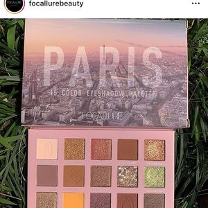 “Paris” eyeshadow palette! 🥐